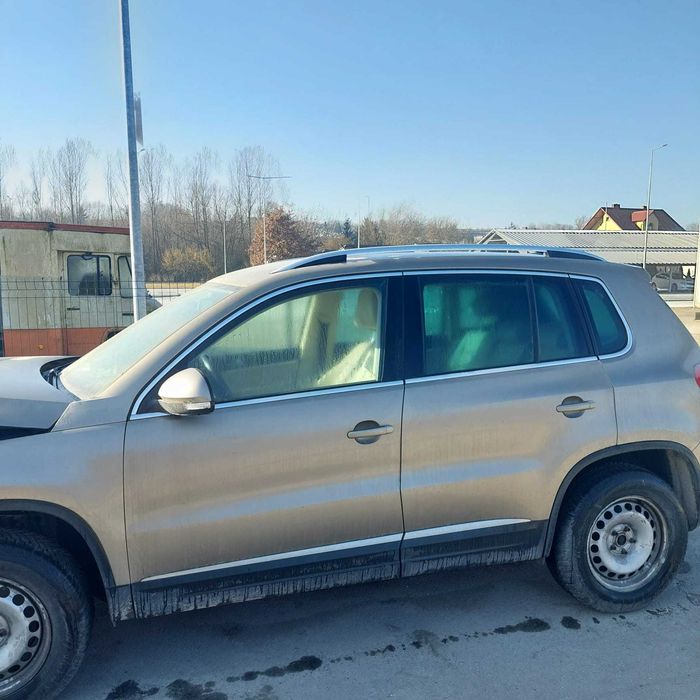 Sprzedam volkswagen Tiguan 2,0 Sport 4M