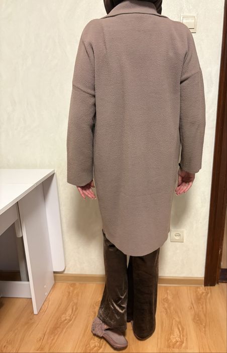 Продам осінній кардиган жіночий пудрового кольору