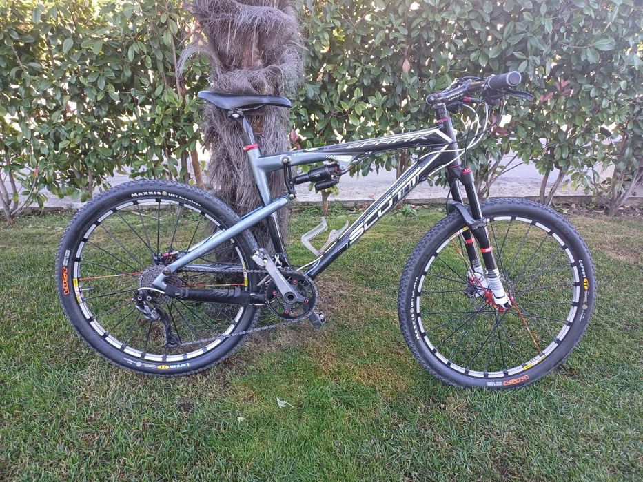 Bicicleta BTT Scott-Suspensão total toda em carbono