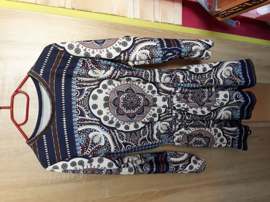 Sukienka wzory granat