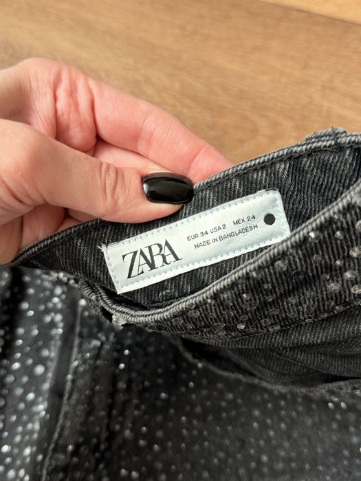 Джинси ZARA чорні в камінчиках | XS-S розмір