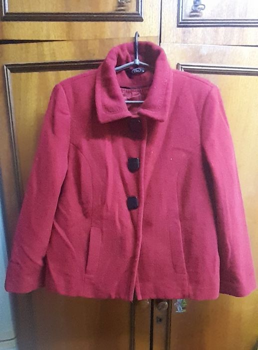 Продам верхній одяг