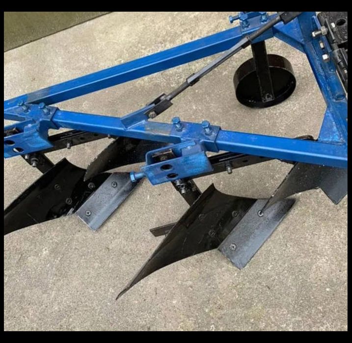 "Плуг 2*20  с предплужниками для мототракторов