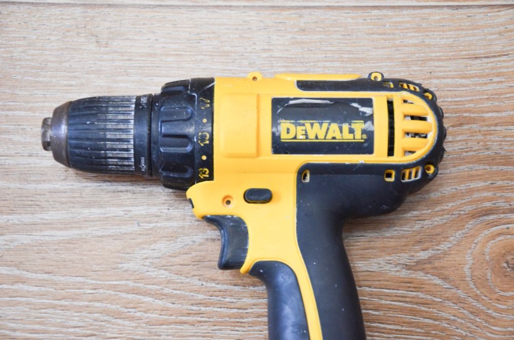 Дрель-шуруповерт DeWalt DC730K
