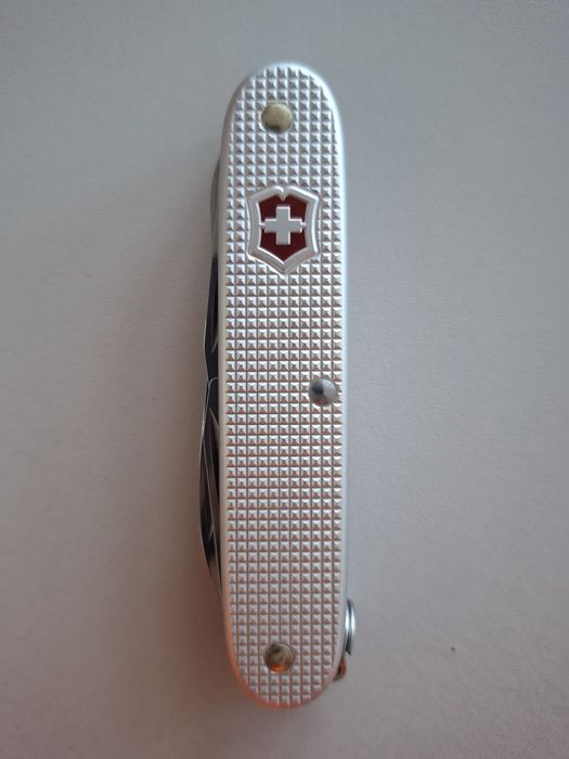 Canivete Suiço novo