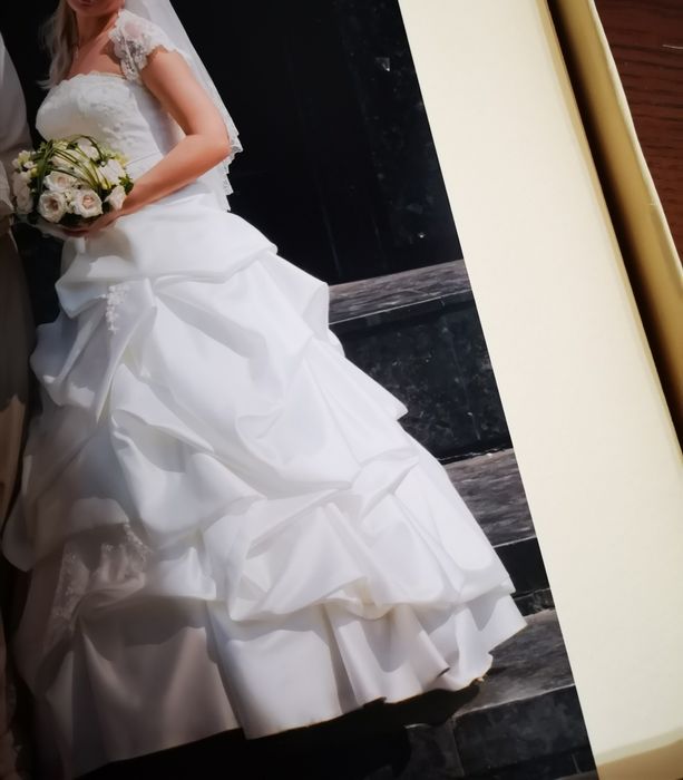 Весільне плаття з накидкою на плечі. Пошите брендом " Оксана Муха "