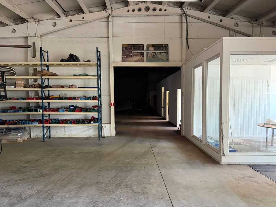 Magazyn Jeżyce 540 m2 + biura 130m2