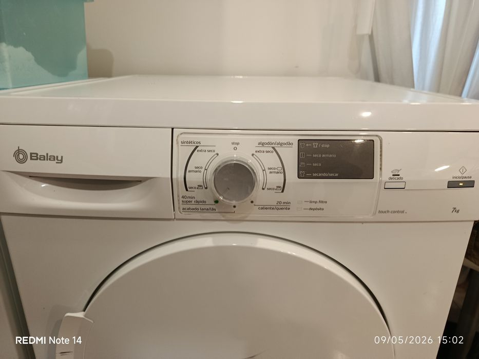 Máquina secar roupa