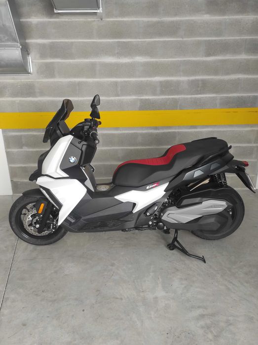 BMW C400X com 3800 km's