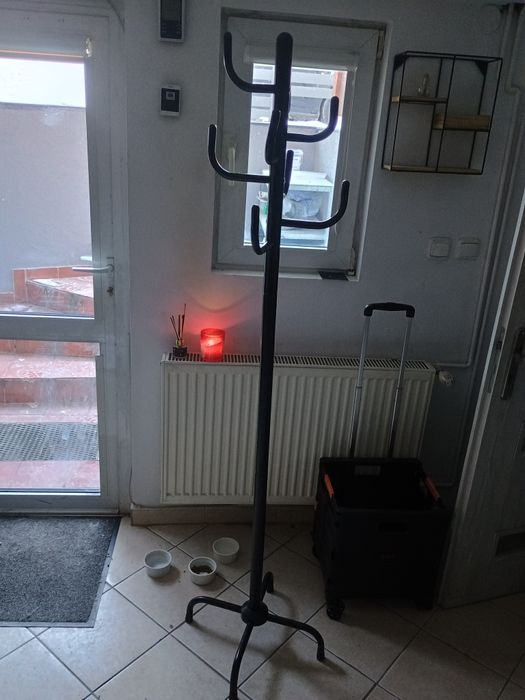 Wieszak stojący metalowy