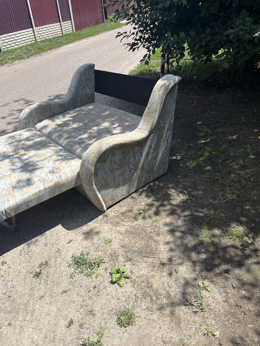 Продам канапе в гарному стані.