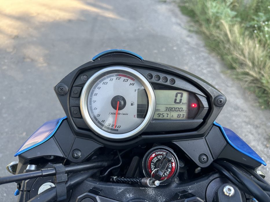 Kawasaki Z750 2012