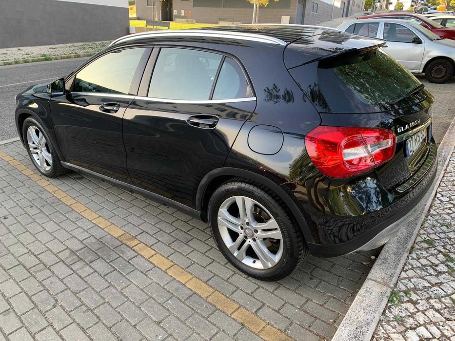 Mercedes-Benz GLA 180 d Urban – Nacional – 75.000 km – 1 Dono – IPO/Revisão Feitas