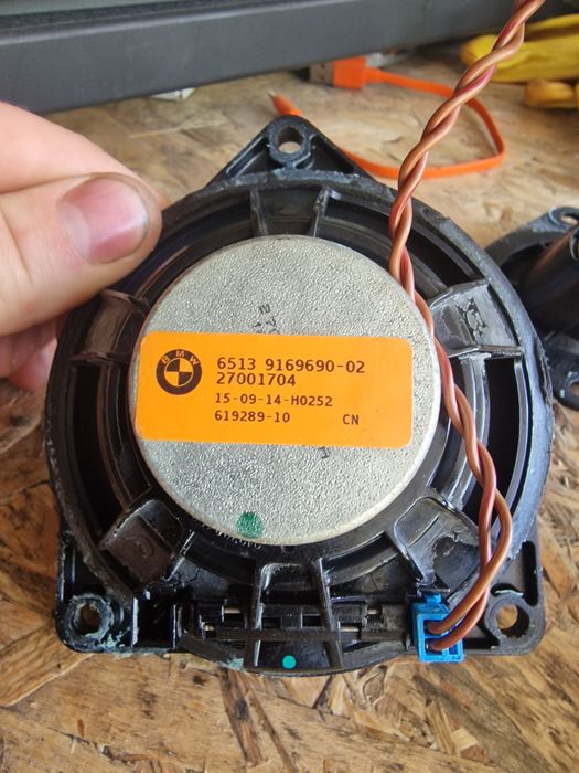 Bmw głośnik harman kardon seria f