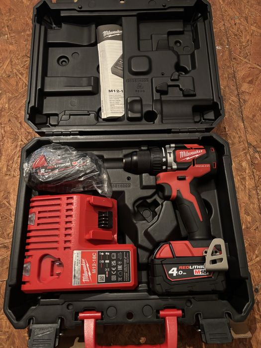 Wiertarko- wkrętarka udarowa M18CBLPD-422C