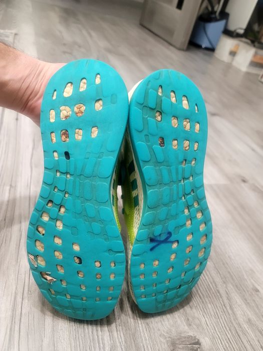 Продам фірмові кросівки Adidas pure boost x для бігу