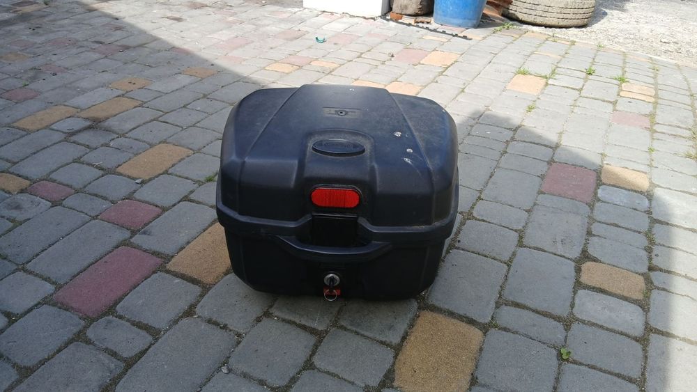 Продам ящик на скуте стан гарний