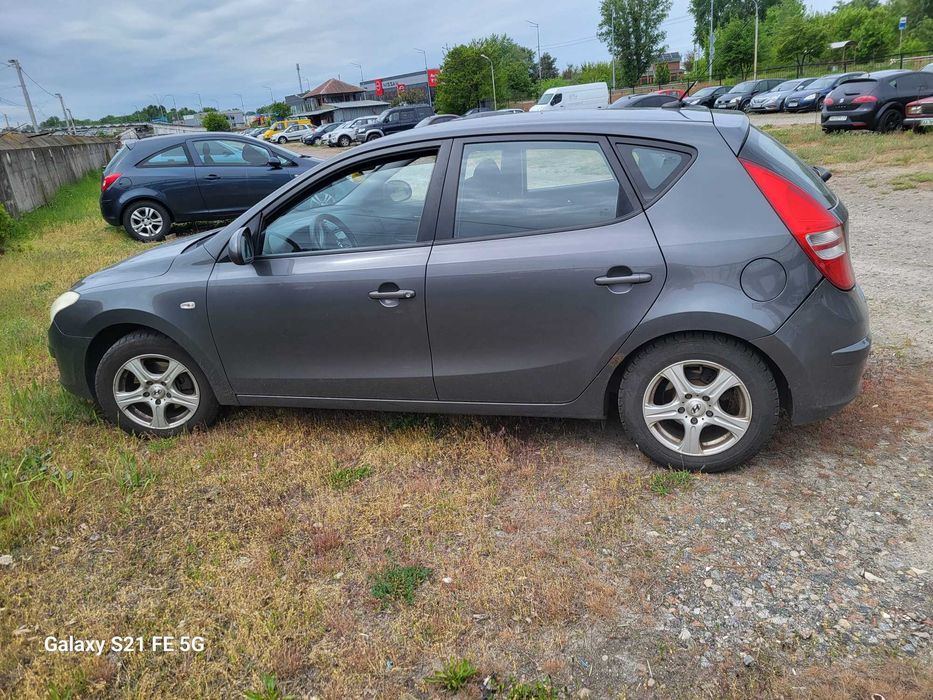 Надам авто в прокат/доставку/особистих цілей