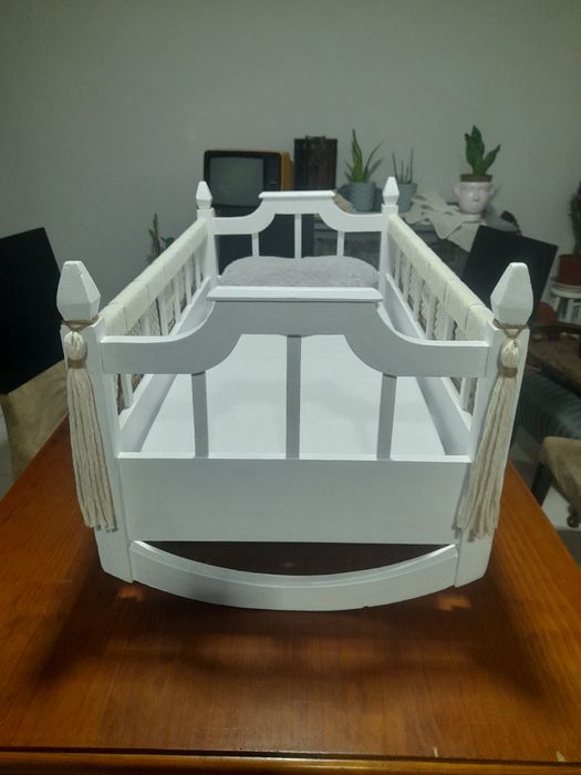 Berço baloiço com macramé