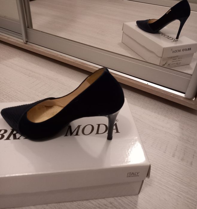 Розпродаж взуття, розмір 35