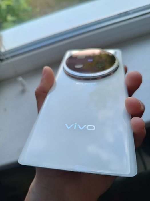 Оригінальна кришка Vivo x100 ultra білий все ідеально