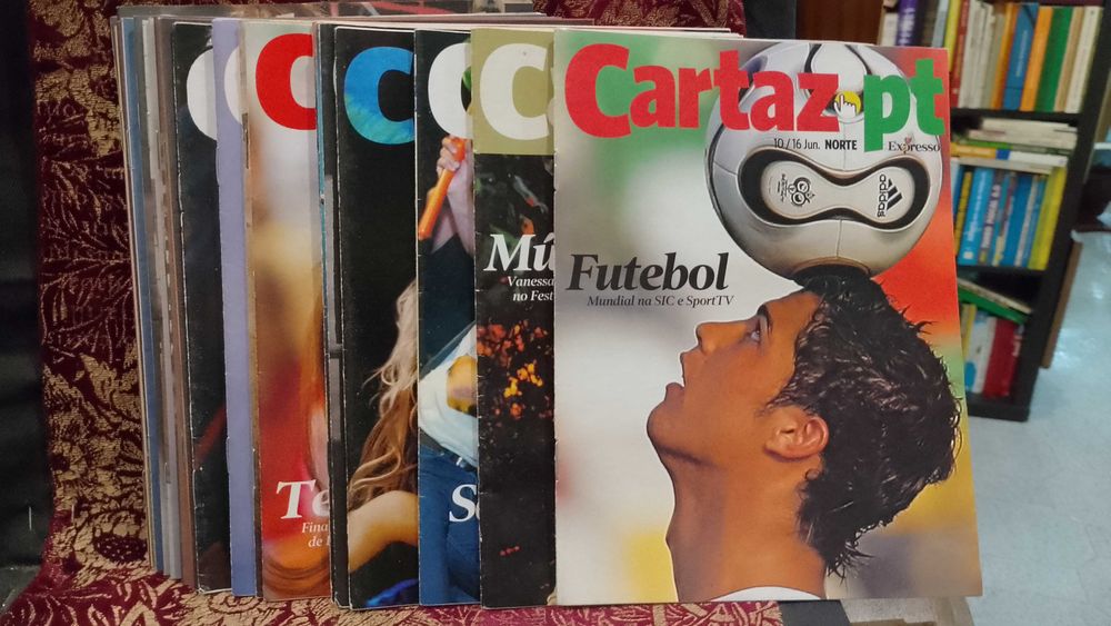 25 Revistas Suplemento Cartaz.pt - Expresso