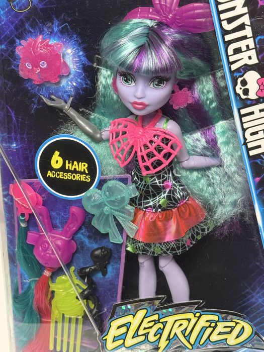 Монстр Хай Твайла Monster High Twyla Electrified