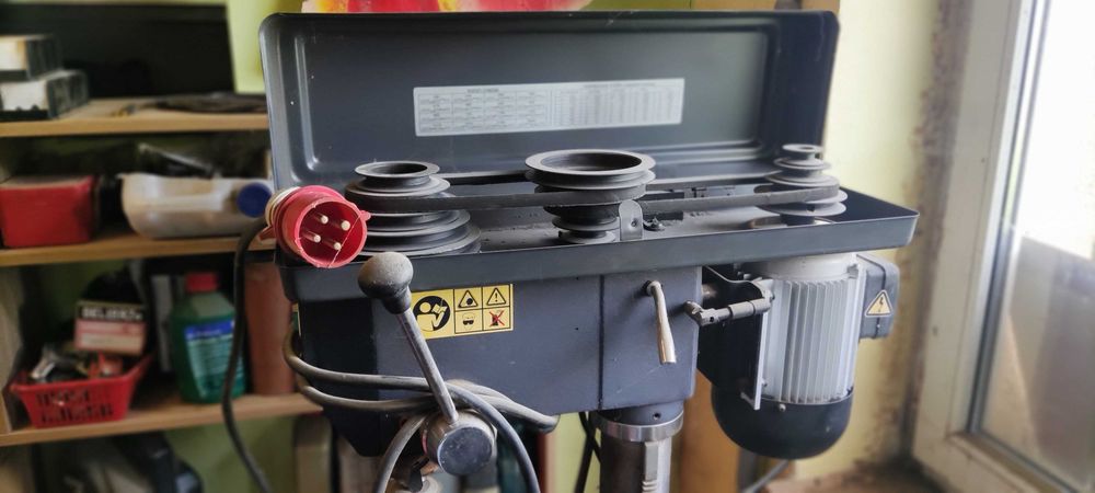 Wiertarka Pionowa  duża -chwyt 16 mm regulacja kąta  stolika