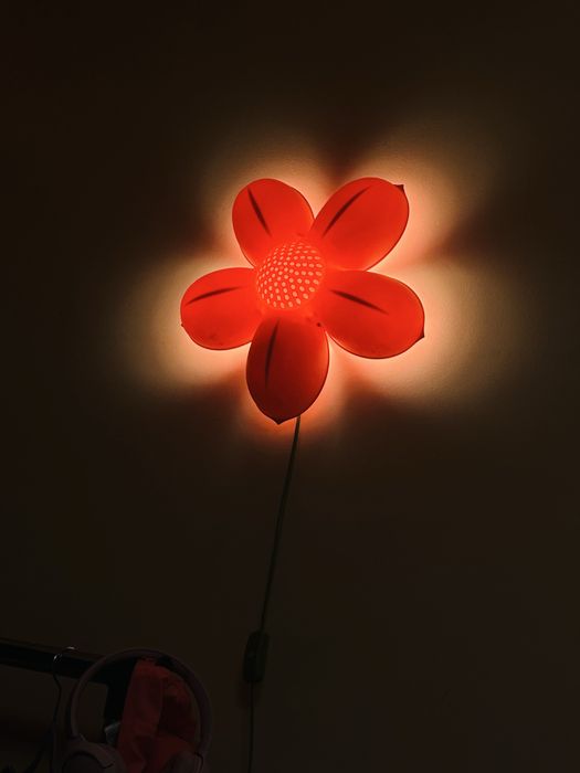 Lampka naścienna kwiatek różowy