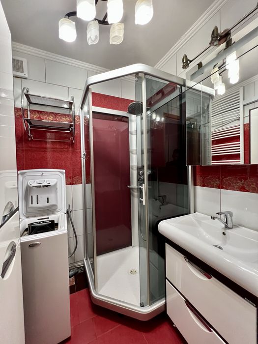 Оренда 3-кімнатної квартири на вул. Небесної Сотні