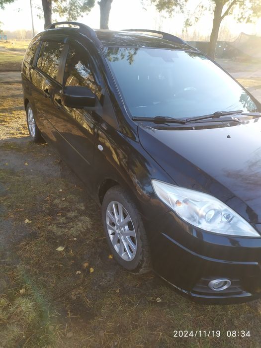 Продам семейную машину.