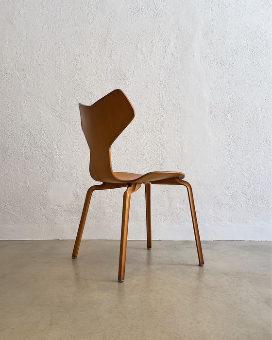 6 Cadeiras “Grand Prix” de Arne Jacobsen