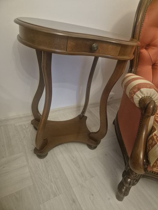 Komplet mebli w stylu ludwikańskim – Sofa, 2 fotele, stolik