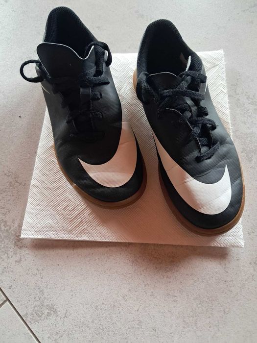 buty halowe dla chłopca
