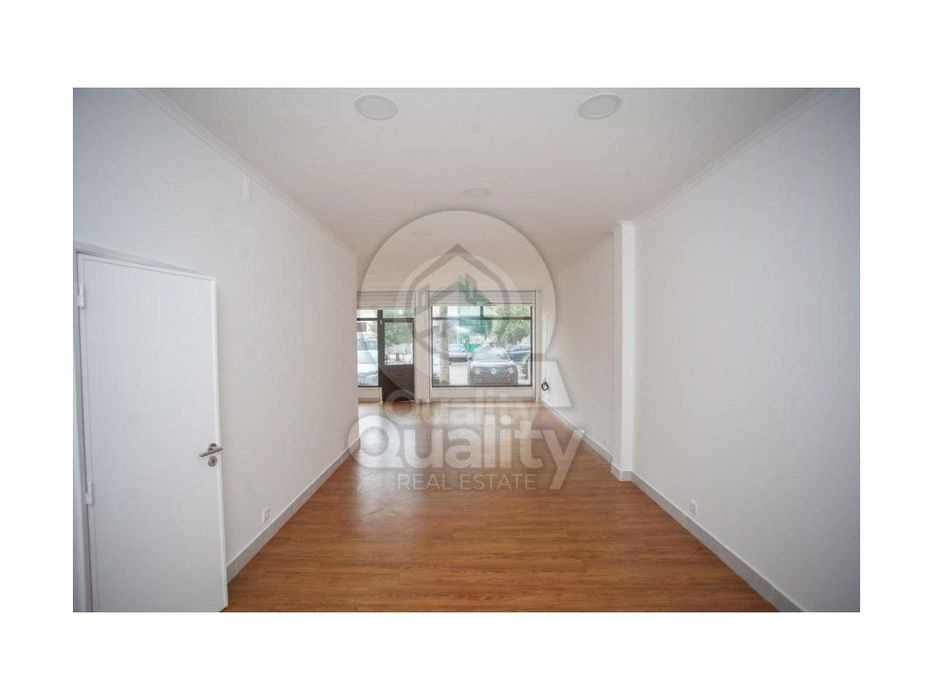 Estabelecimento comercial numa zona Privilegiada do Barreiro