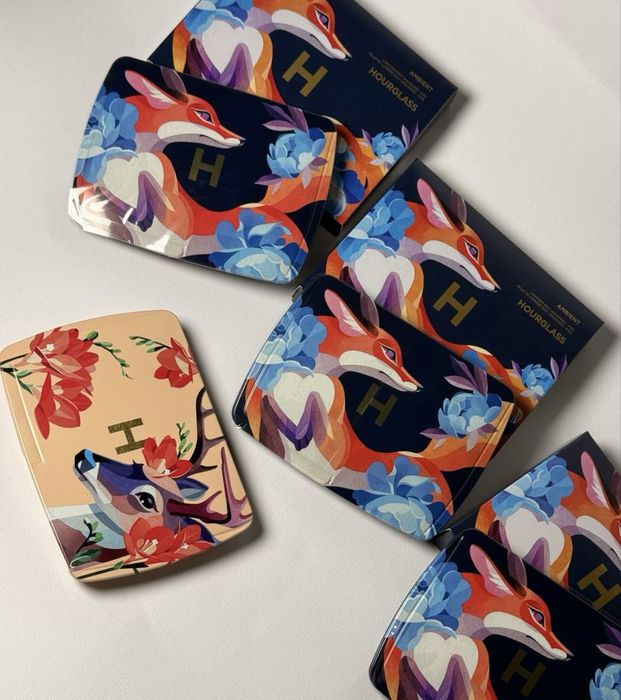 Палетки Hourglass 1 відтінок, кастомні (кришка лисиці, наповнення олен