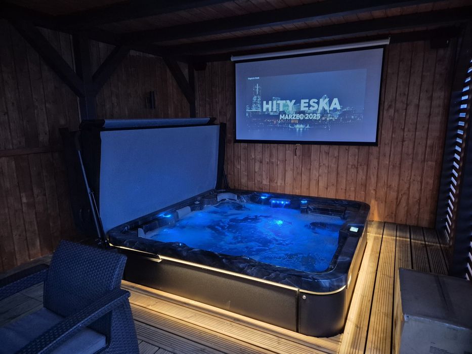 Domek na Kaszubach całoroczny z sauną i jacuzzi  na wyłączność
