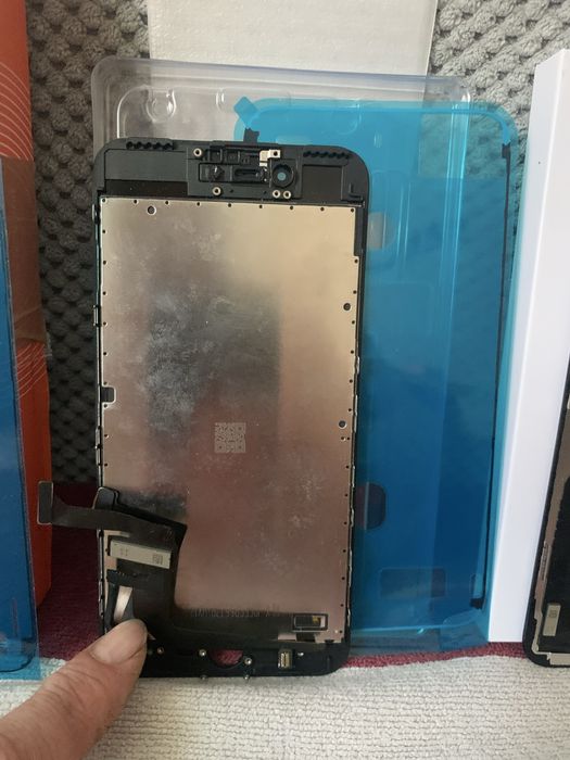 Дисплеии на iPhone6- 6s-8-8Plus-XS-XS MAX-SE2020-11