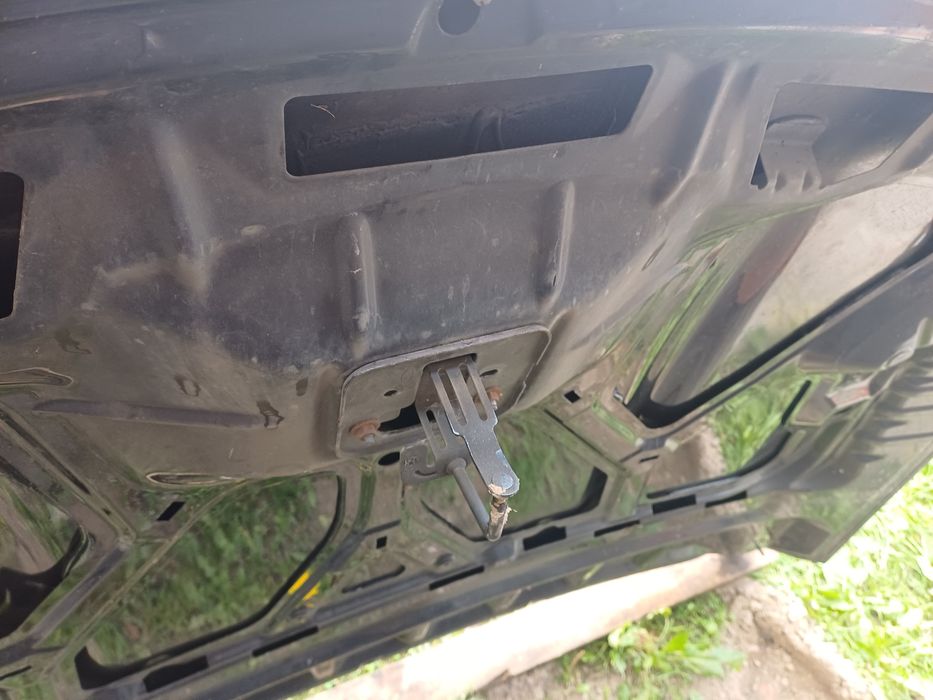 Maska Ford Kuga Mk 1 kolor H8
