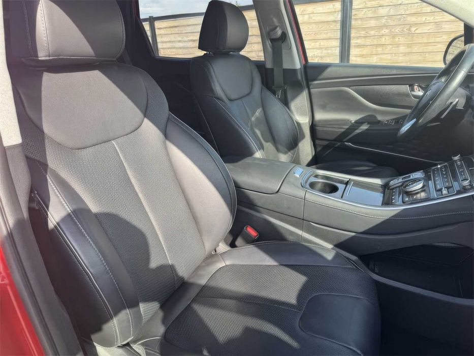 Hyundai Santa Fe Limited      2022