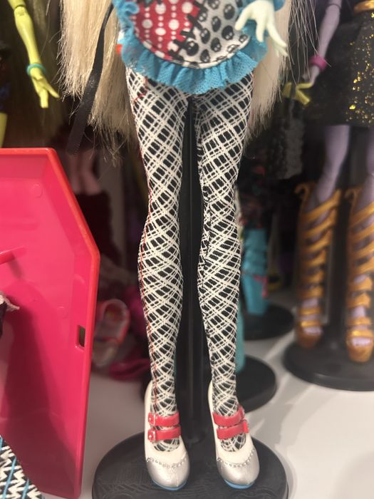 lalka monster high Frankie stein classroom