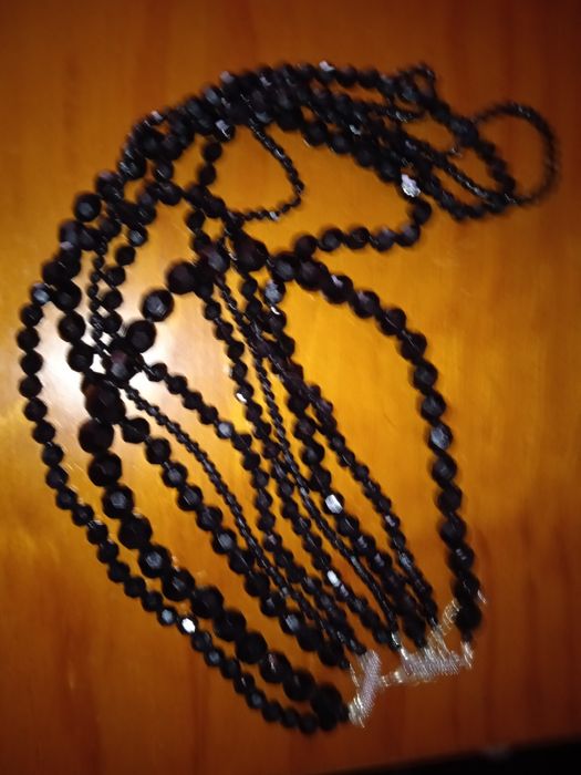 Colar preto em pérola