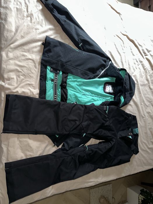 Зимовий сноубордний костюм ROXY