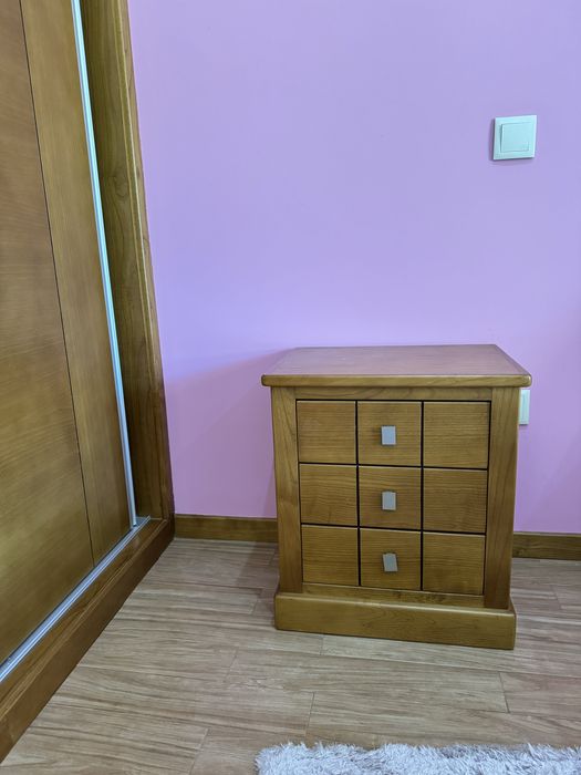 Secretaria e 2 mesinhas de cabeceira