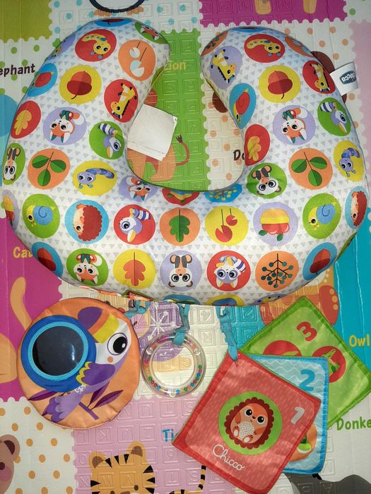 Подушка - ігровий центр Сhicco