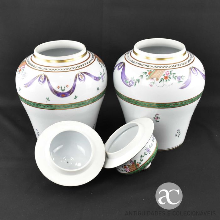 Par de potes com tampa porcelana Vidal Arte, Pintados à mão