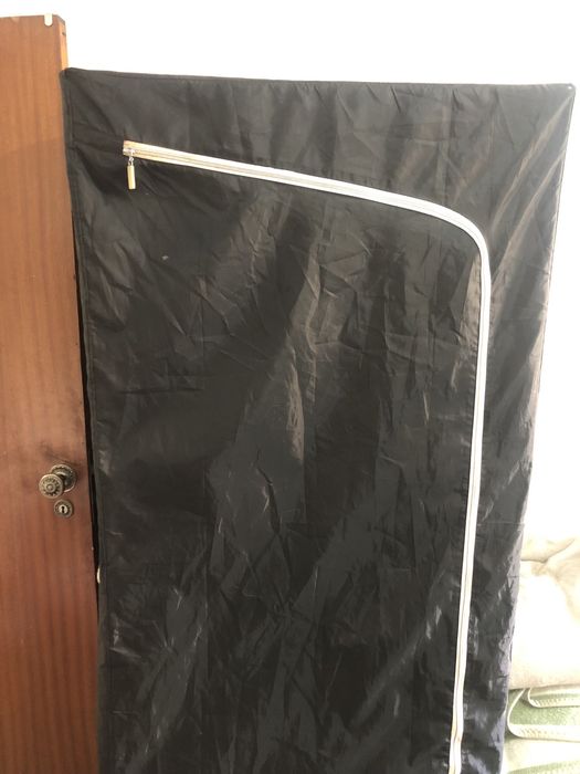 Armario com capa montavel