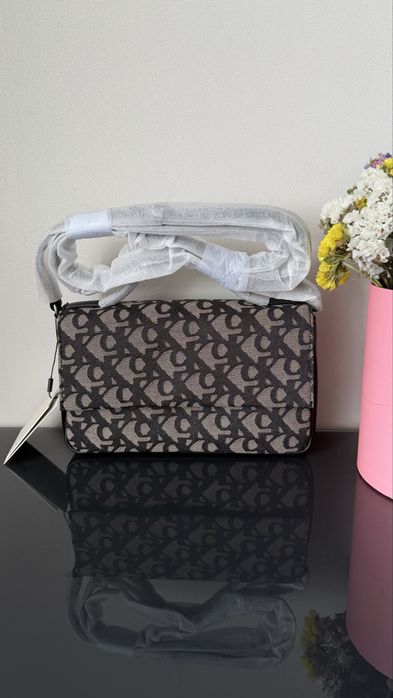 Сумка calvin klein, allover monogram flap crossbody bag calvin klein black