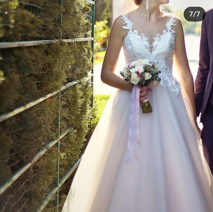 Весільна сукня розмір 42