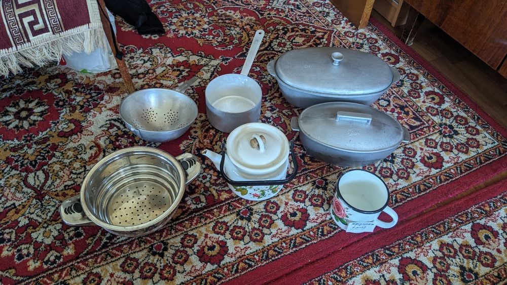 Кухонний посуд, чайник, кружка, ковшик, сито, лоток
